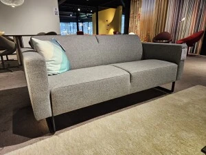 Artifort Mare 22 zitsbank vaste kussen stof Amdal grijs Opruiming