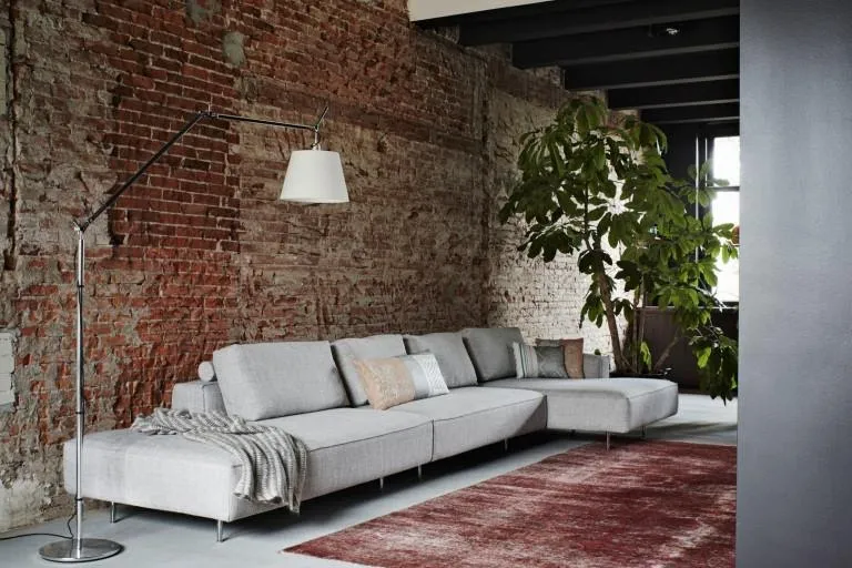 Grote woonkamer of andere ruimte binnen je huis inrichten? Wiechers Wonen heeft het interieuradvies dat je zoekt.