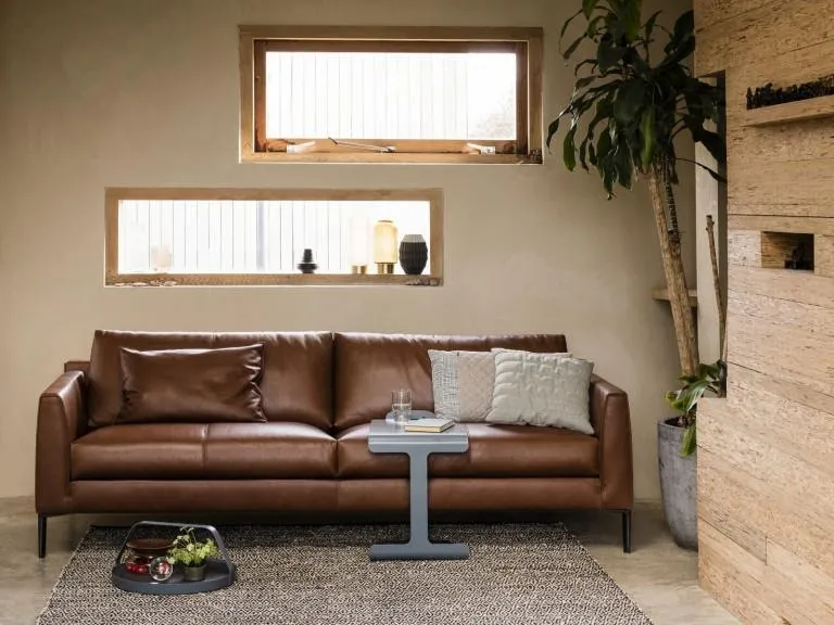Benieuwd naar de trendkleuren van 2022? Bij Wiechers Wonen vind je het meubilair wat daar bij past